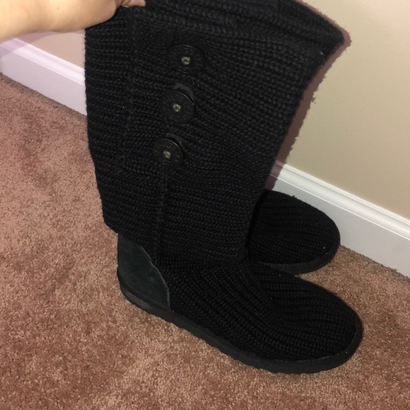 black knit uggs
